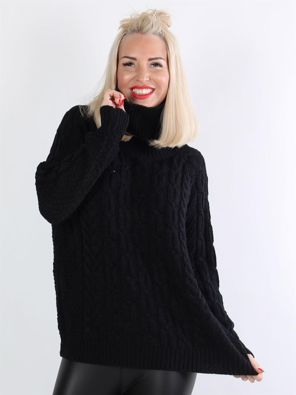 Mishel - Sort striktrøje med kabelmønster og turtleneck